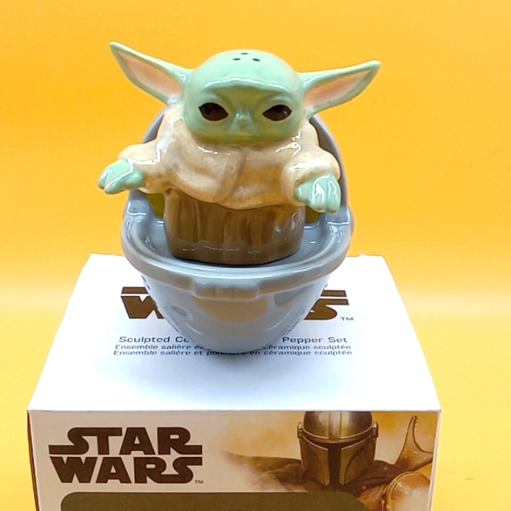Sculpted Ceramic Salt & Pepper Set